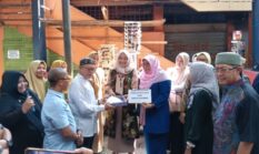 GOW Payakumbuh Salurkan Rp14 Juta Bantuan untuk Korban Kebakaran Blok Barat